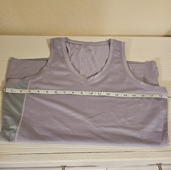 Alo Cool Fit Purple Gray V-Neck Active Tank Top Size XXL. It fit a M or L. - Picture 6 of 6